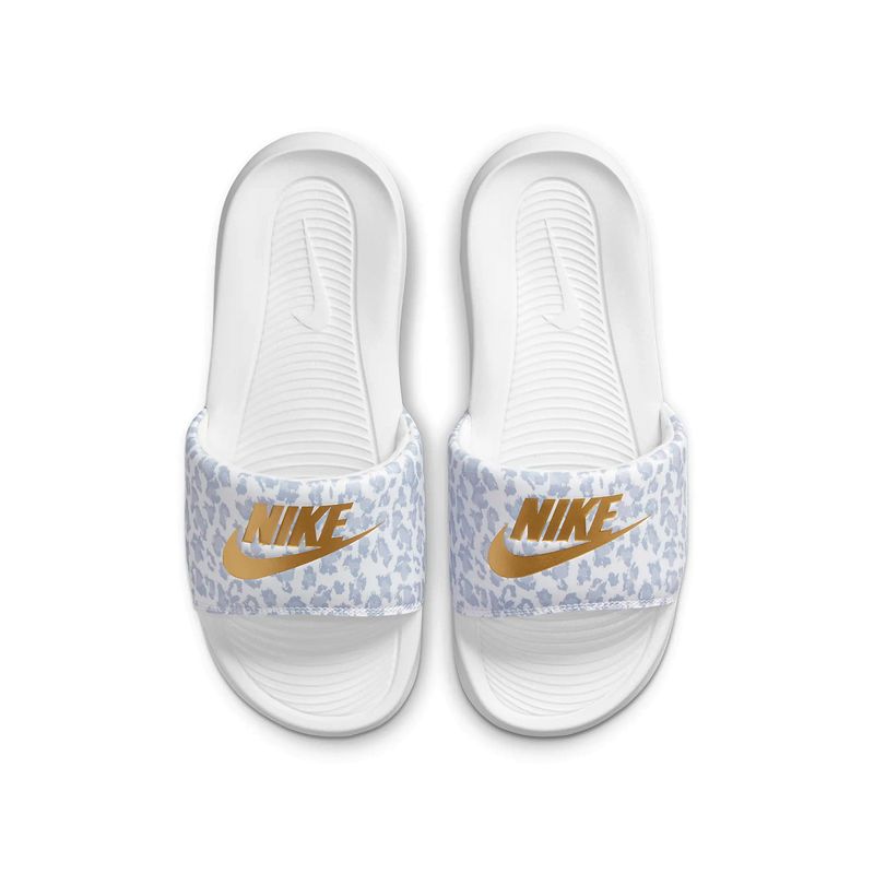 sandalias-nike-cn9676-103-w-nike-victori-one-slide-print-mujer-4