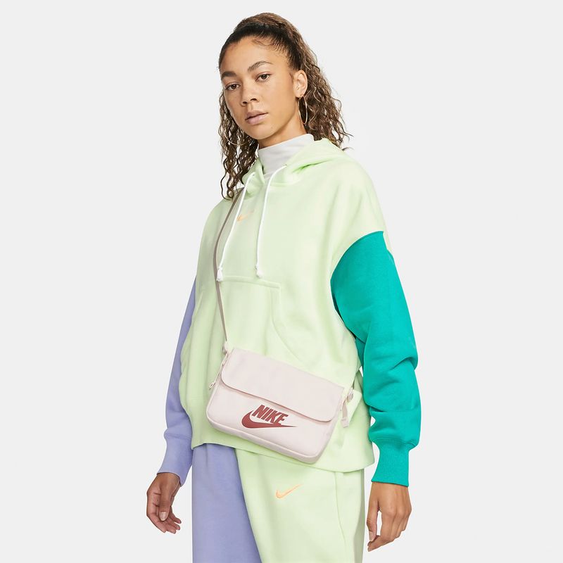 Morral-Urbanas-Mujer-Nike-Nsw-Futura-3