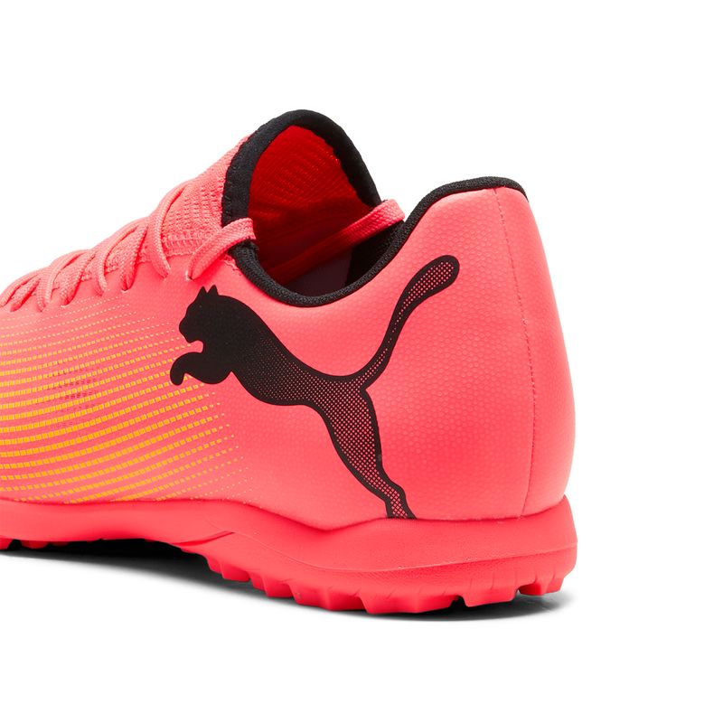 Zapatillas-Futbol-Hombre-Puma-Future-7-Play-Tt--Rosado