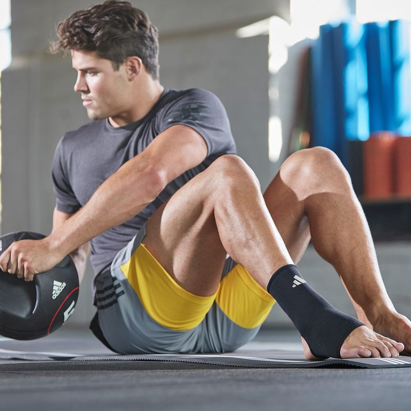 Accesorios-Entrenar-Unisex-Adidas-Eqp-Soporte-De-Tobillo---M--Negro