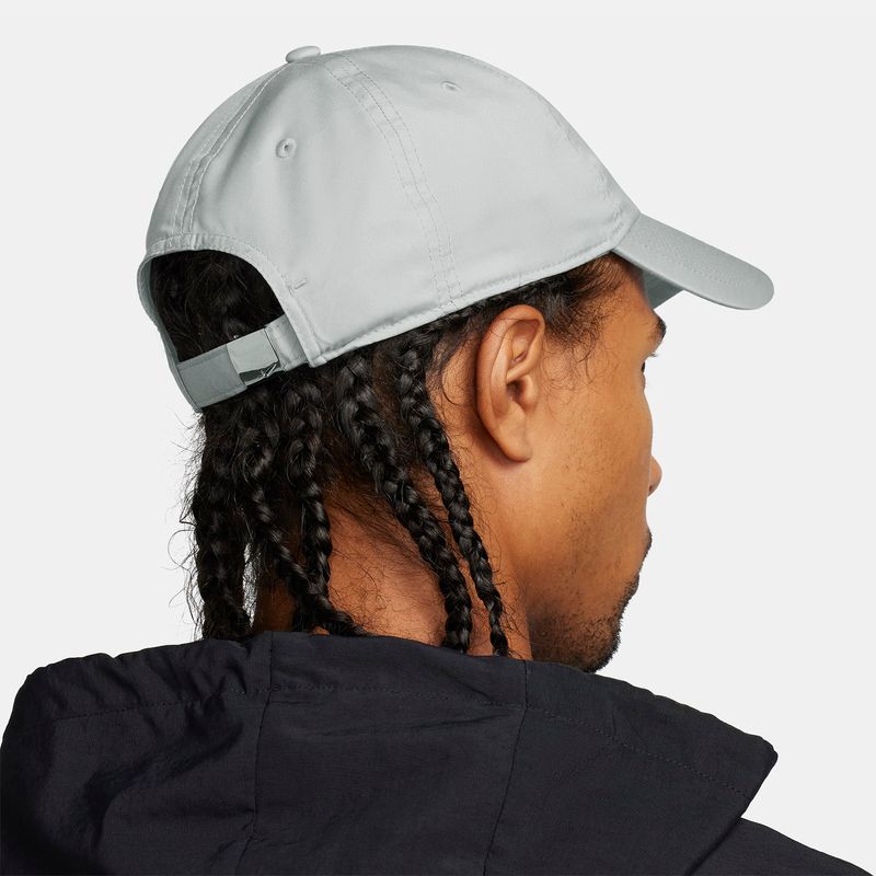 Accesorios-Urbano-Unisex-Nike-U-Nk-Df-Club-Cap-U-Cb-Mtswsh---Gris
